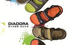 春彩夏艷  DIADORA 玩色於腳掌間