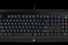 與Razer黑寡婦蜘蛛機械式鍵盤隱形版一起神出鬼沒