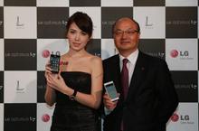 LG首款Android 4.0旗艦機 Optimus L7時尚登場 俐落直角洗鍊經典  4.3吋螢幕睛艷大視界 