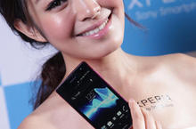 正統日系完美弧線 獨享極致超高規格 Xperia TX絕美旗艦機預購開跑！ 