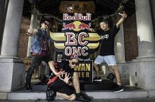 一場考驗鬥志、決心、和專注力的舞者對決 一對一地板台灣總決賽台北登場！