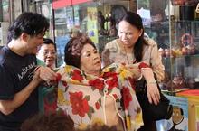 康康自編自導自演《十萬夥急》力邀吳孟達助陣 賣力搞笑演出