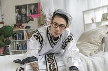 『搖滾壞小子』謝和弦2015年全新專輯『不需要裝乖』 第三波主打『女孩妳知道嗎』