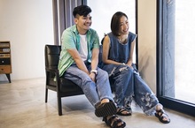 網路紅人史丹利和藝人嬌妻Gigi 既前衛又務實宣告彼此對的人、穿上Trippen對的鞋透露愛情保溫密技甚至甜蜜喊話：就是要一起洗澡