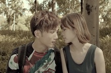 快樂幫楊程鈞龜兔賽跑10年出輯看齊金曲同窗韋禮安,利得彙楊程鈞《少在那邊》上線1天 空降iTunes當日銷售榜冠軍