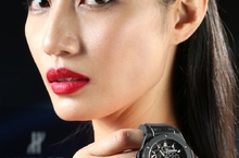 HUBLOT 自製機芯 MECA-10 再添生力軍 BIG BANG MECA-10  十日鍊魔力黑陶瓷腕錶 魔幻黑陶瓷傳遞時尚機械美學 