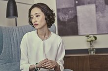 鐵娘子原是蘿莉妹【血觀音】柯佳嬿接棒文淇槓上醫生超霸氣 柯佳嬿只為急救惠英紅  惠英紅高齡老嫗造型 PK 柯佳嬿中年商場鐵娘子