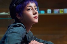 華語版《解憂雜貨店》療癒上映 迪麗熱巴化身中性酷妹