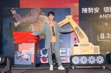 陳勢安2018年全新專輯《壞掉的我們》將於8/31正式發行
