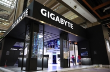 Computex 2018 技嘉推出全球首款搭載 Intel® Core™ i7+ Sabre 筆電  全系列筆電進化 電競/專業一次滿足 