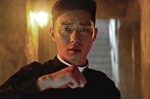 《驅魔使者》搶先看！朴敘俊與影帝安聖基特別的逗趣羅曼史？ 護照會員獨享奇幻動作大片《驅魔使者》8月13日特別首映場 《驅魔使者》8月16日 聖血審判