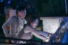 《極限逃生》韓國觀影人次突破750萬！ 韓國媒體觀眾掛保證推薦「笑中帶淚新鮮度破表 災難逃生動作片的傑作！」 《極限逃生》8月30日 全民逃起來