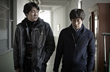 韓國影帝柳承范成地表最強工具人，東野圭吾《嫌疑犯X》看最純粹的愛 東野圭吾生涯中最不「推理」卻最揪心作品，《私刑制裁》探討「青少年犯罪」問題