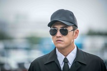 阿布《與惡》體貼老公變身神秘槍手隨時「槍槍上靶」！ 首部電影作品！為《幻術》苦練擒拿術 