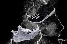 adidas X NEIGHBORHOOD推出全新聯名款ULTRABOOST 黑白雙色「閃電箭頭」展硬派風格　5月4日潮翻街頭