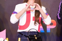 Gap x Jolin全新秋冬聯名系列 第二彈重磅推出 經典美式風格碰上鮮豔色彩 穿出做自己的時尚態度！