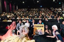 台灣最猛新台流電影《江湖無難事》  特映場場爆滿 口碑好評不斷 姚以緹扮演變裝皇后突破演出獲肯定 入圍金馬獎最佳女配角 黃迪揚 鋼鐵爸 陳漢典 姚以緹 變裝皇后為電影造勢宣傳