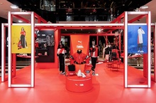 年度最轟動「PUMA SELECT x KARL LAGERFELD聯名系列」重磅親臨 運動裝束邂逅高級時尚    快閃店10月9日信義新光A11盛大開幕
