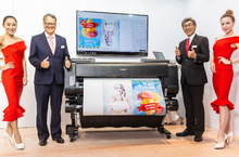 刷新「輸出」定義  Canon iPF PRO系列大圖輸出機五款新機齊發 業界首創智慧紙張處理技術 精準色域表現  多元應用大尺寸列印需求增加 台灣連續三年雙位數成長
