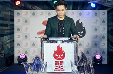 嘻哈界新巨星熊仔 正式宣布與索尼音樂創意結盟 華語嘻哈新勢力重磅登場！熊仔出任“創意總監” 與索尼共創新品牌「能火」