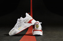 全新競速時尚崛起 馳騁賽道致命快感 PUMA X Ferrari 極速聯名復刻新履  氣室科技美學冠軍加冕 極限量風暴襲台