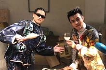 屁孩推出全新主打MV《是在哈囉》被強制綑綁裸身上陣 鏡頭前大秀8塊肌 1個半月體重掉8公斤！屁孩坦承MV腹肌是用畫的：對不起讓大家失望了