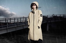 BLACKPINK Lisa率性演繹adidas MYSHELTER防水風衣外套 科技機能材質搭配經典風衣剪裁 不畏晴雨盡情探索城市