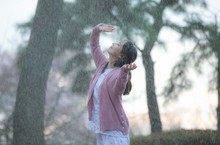 柳真【紙花】帶疤上陣 獨自撫養女兒展堅強母愛