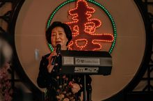 女兒太紅讓全民阿嬤壓力大！《孤味》陳淑芳百人宴獻唱:「從影最大挑戰!」 正式預告再曝豪華卡司，丁寧、龍劭華、張鈞甯、楊一展等齊飆戲! 網友驚:「這卡司我跪了!」