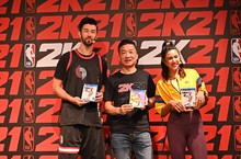 無界‧無限：《NBA 2K21》現已正式發售  籃球、音樂、服裝、球鞋與文化 - 立刻在目前世代平台上見證為何《NBA 2K21》如此無界‧無限