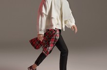 「紅鞋」跨新春　復古「情侶鞋」甜蜜踩街 ECCO春夏新鞋繽紛躍級　橫掃「拼接x潮流x機能」大勢元素