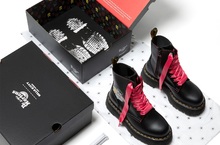 不只Hello Kitty！一次放送超多可愛角色！三麗鷗主人翁們齊上腳！ Dr. Martens x Hello Kitty and Friends系列限量上市！