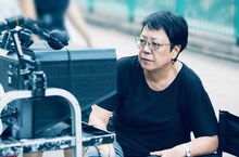 華人第一女導演許鞍華與金馬影帝吳鎮宇合作60年代校園溫情故事