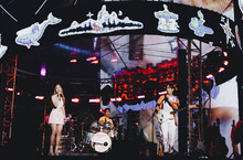 一夜限定奇幻新樂園　告五人〈給你一瓶魔法藥水〉Live MV重溫仲夏夜之夢