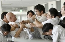 阿部寬被「女兒」稱可愛 父女練團室搖滾演出 上演親情大和解