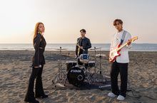 告五人推新曲〈在未來的你跟我說聲嗨〉俐落正裝上身　優雅魅力噴發