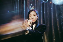Julia Wu 吳卓源2022年全新專輯《IDFK》已正式在各大數位音樂平台上架