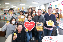 Canon 持續關懷兒童 善盡企業社會責任 手做暖心微笑杯子蛋糕 陪伴育幼院童渡過聖誕佳節