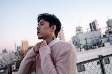 HUSH第2波主打歌〈都會愛情三角習題〉  正港的City pop映照出「不說你我他」City love