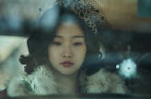 開春懸疑動作強檔《幻影》 LEE HANEE(李荷妮)、朴素談 顛覆形象「女力爆發」！