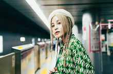 「美聲歌姬」李佳歡預告將推出加盟華納音樂的首張專輯