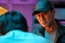 張東潤《極惡變身》扮瘋癲殺人犯 戲外竟因幫警察抓強盜而出道？
