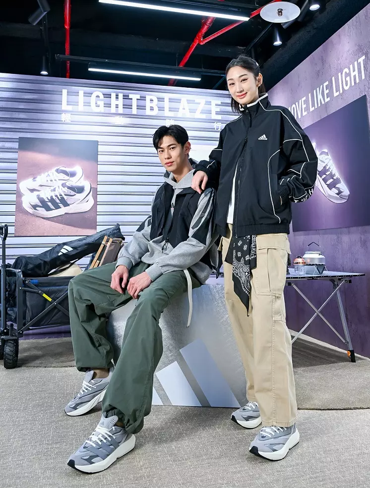 adidas LIGHTBLAZE 躍走冬季潮流！ 頂級中底科技輕動隨行 打造城市行走標配