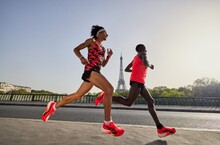 ASICS METASPEED PARIS 勁速革命再起 邀請 ISS 前所長 解析品牌碳板跑鞋進化歷程 助攻菁英跑者突破個人最佳紀錄