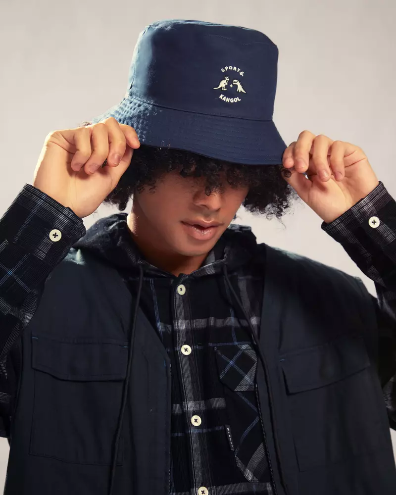 KANGOL x SPORT b.2024秋冬聯乘系列10/11限量上市 英倫品味結合法式時尚聯乘帽款打造型格秋冬潮流