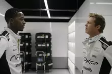 小布玩命事蹟+1！扛5G重力飆速過彎【F1電影】現役車手讚嘆「史上最好看」