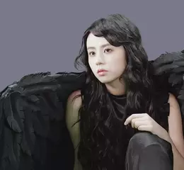 五千萬點閱女歌手美成醬 在碎片中縫補再生 163braces〈找〉自己