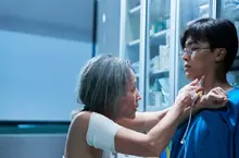 62歲影后李慧英化身頂級殺神 打到肋骨受傷 只為拍攝韓國最新犯罪動作片《聖母殺手》 62歲影后李慧英化身頂級殺神 打到肋骨受傷 只為拍攝韓國最新犯罪動作片《聖母殺手》
