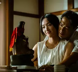 取材台灣最詭異童謠！恐怖新作《泥娃娃》楊祐寧、蔡思韵喚醒禁忌邪靈  首支預告詭譎旋律 神秘泥偶現身不寒而慄