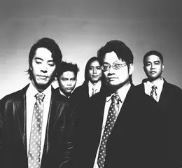 「金曲樂團」落日飛車於 8 月 8 日驚喜推出全新專輯《QUIT QUIETLY》已於各大數位音樂平台全面發行